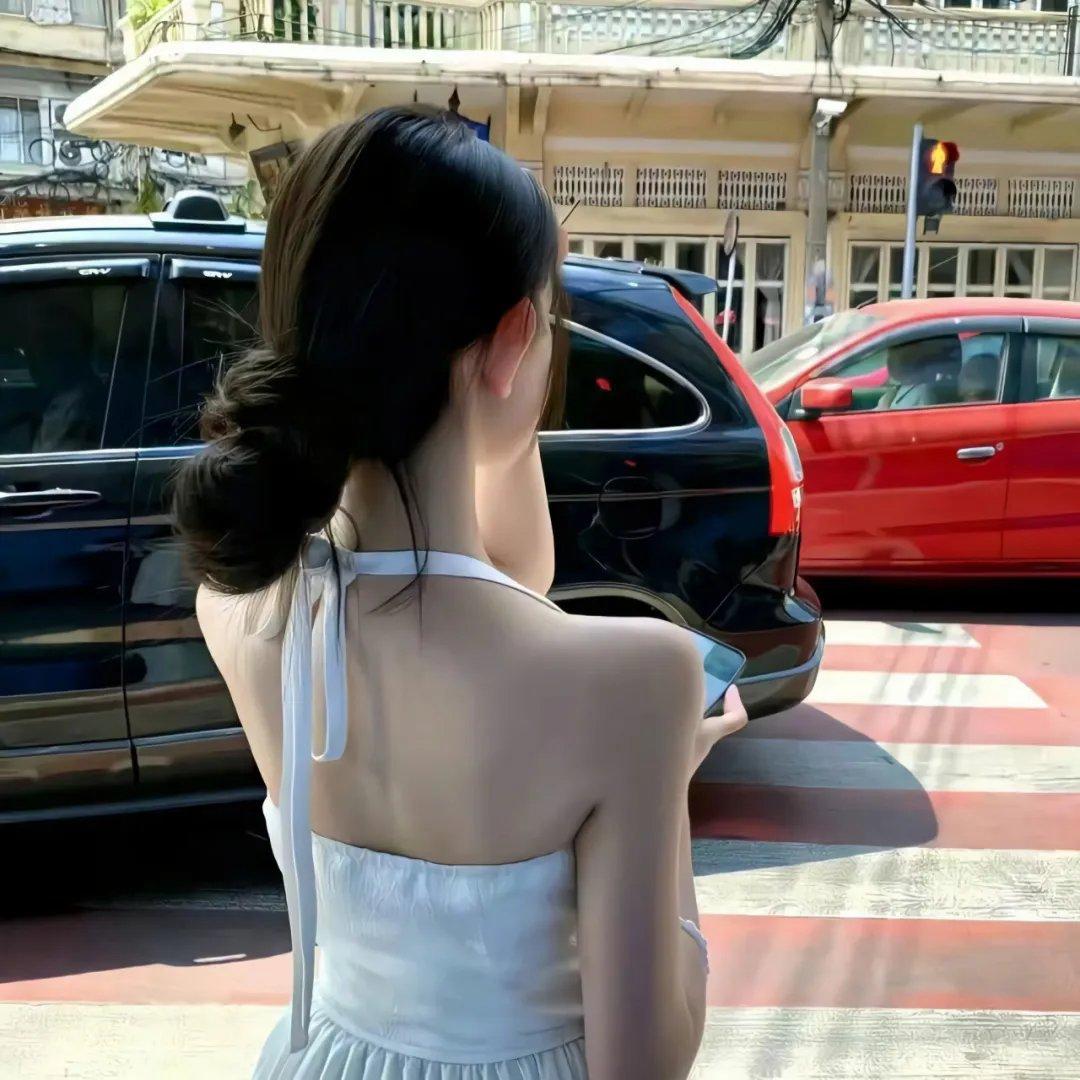 徒劳愚蠢的手势